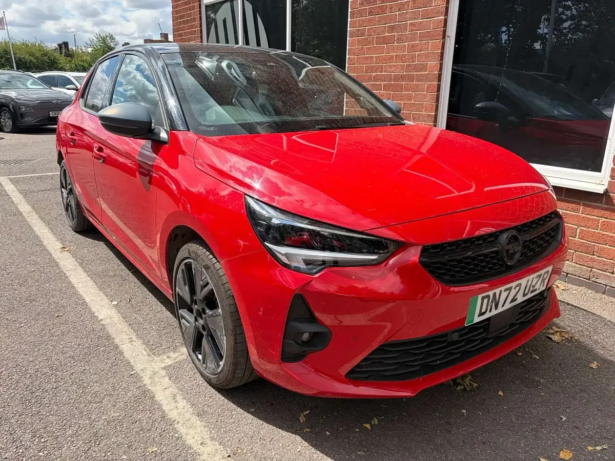 Used Vauxhall Corsa-e Edition 100 kW (136 HP) 2022 Red Hatchback