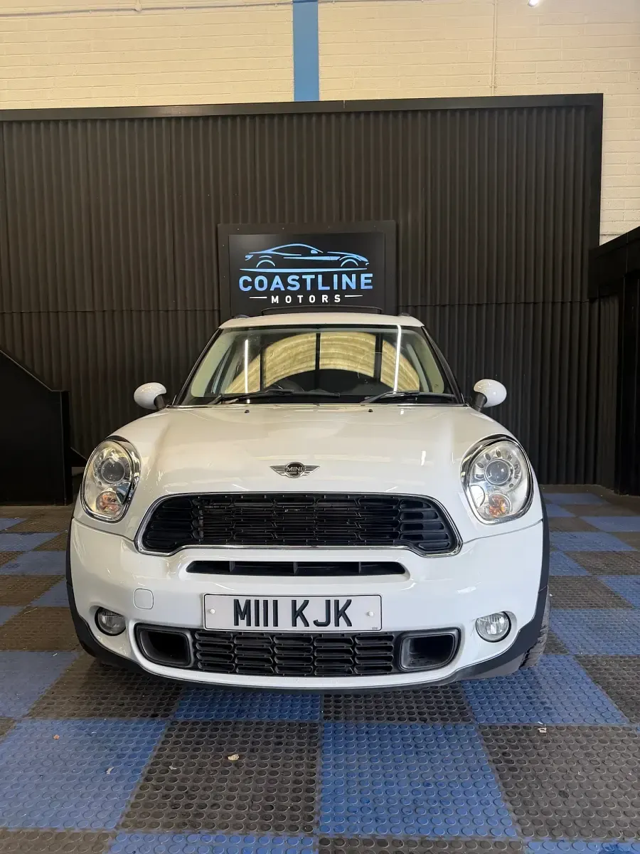 Used Mini Cooper S 2010 White Hatchback
