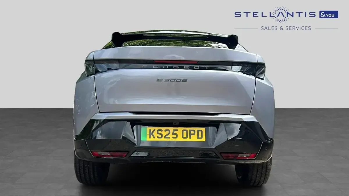 Used Peugeot e-3008 GT 152 kW (207 HP) 2025 Grey SUV
