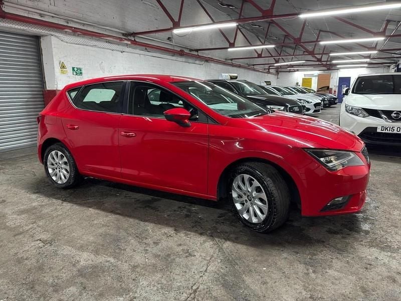 Used Seat Leon SE 110 HP (80 kW) 2015 Red Hatchback