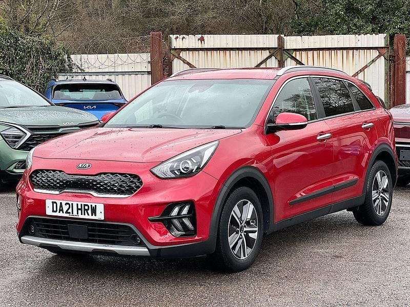 Used Kia Niro 139 HP (102 kW) 2021 Red SUV
