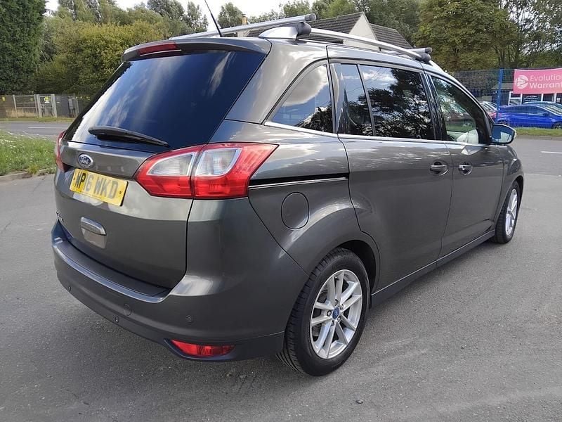 Used Ford Grand C-Max Zetec 120 HP (88 kW) 2016 Grey MPV