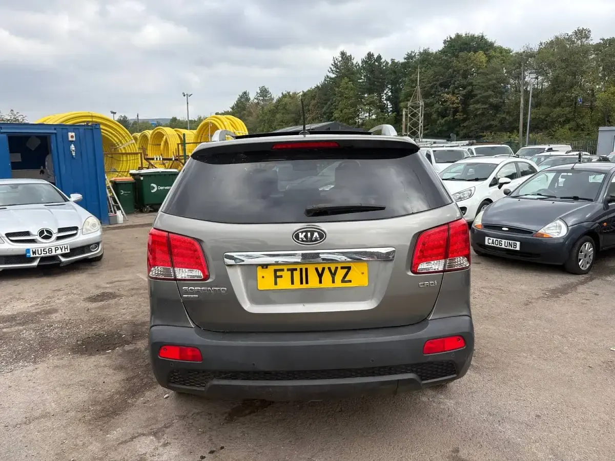 Used Kia Sorento 2011 Silver SUV