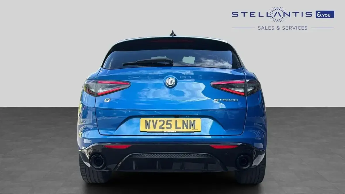 Used Alfa Romeo Stelvio Veloce 276 HP (202 kW) 2025 Blue SUV