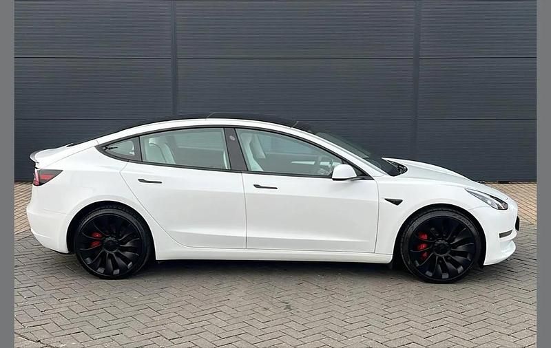 Used Tesla Model 3 Performance 461 kW (627 HP) 2023 White Sedan