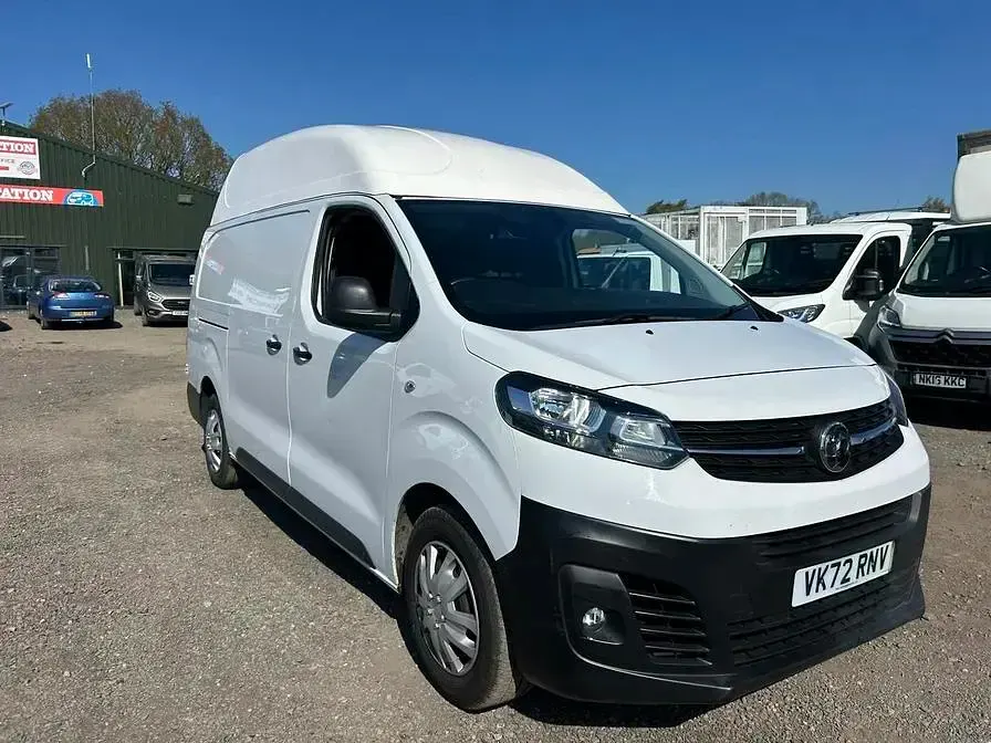 Used Vauxhall Vivaro 100 HP (73 kW) 2023 White MPV