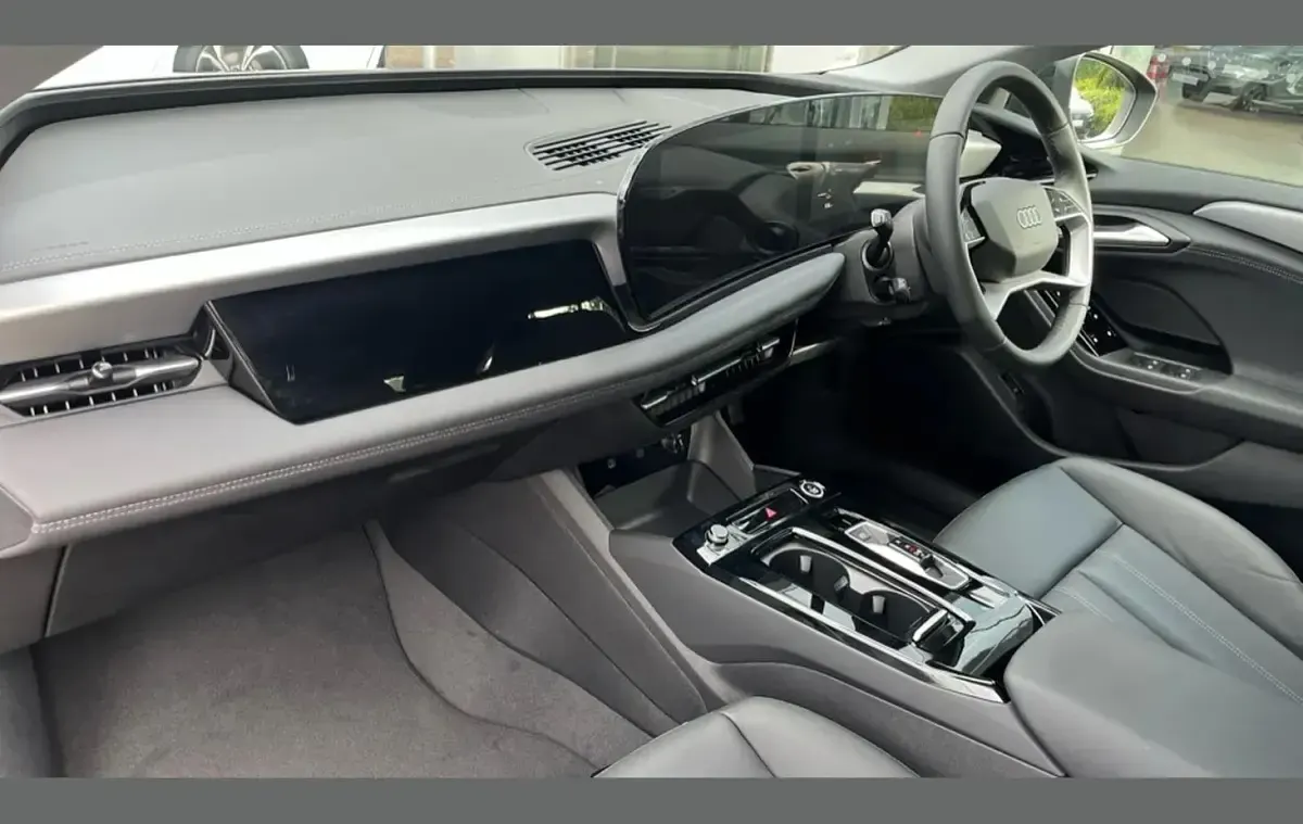 New Audi A6 e-tron Sport 210 kW (286 HP) 2025 Black Hatchback