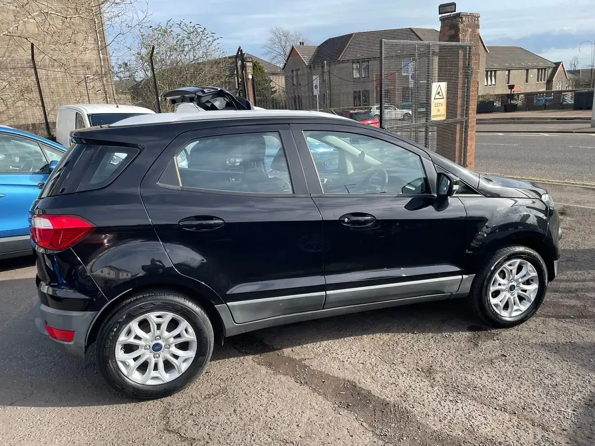 Used Ford Ecosport Zetec 125 HP (91 kW) 2015 Black SUV