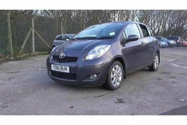 Used 2011 Toyota Yaris Hatchback | £5,325 (Expensive) - Image 1/4