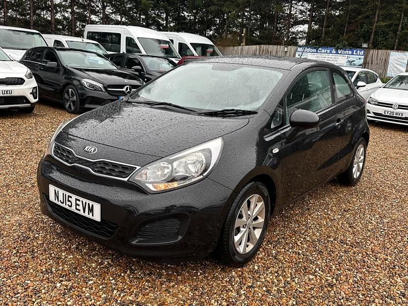 Black Used 2015 Kia Rio Hatchback | £5,450 (Fair price) - Image 1/4
