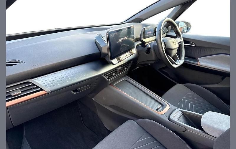 Used Cupra Born 150 kW (204 HP) 2023 Silver Hatchback