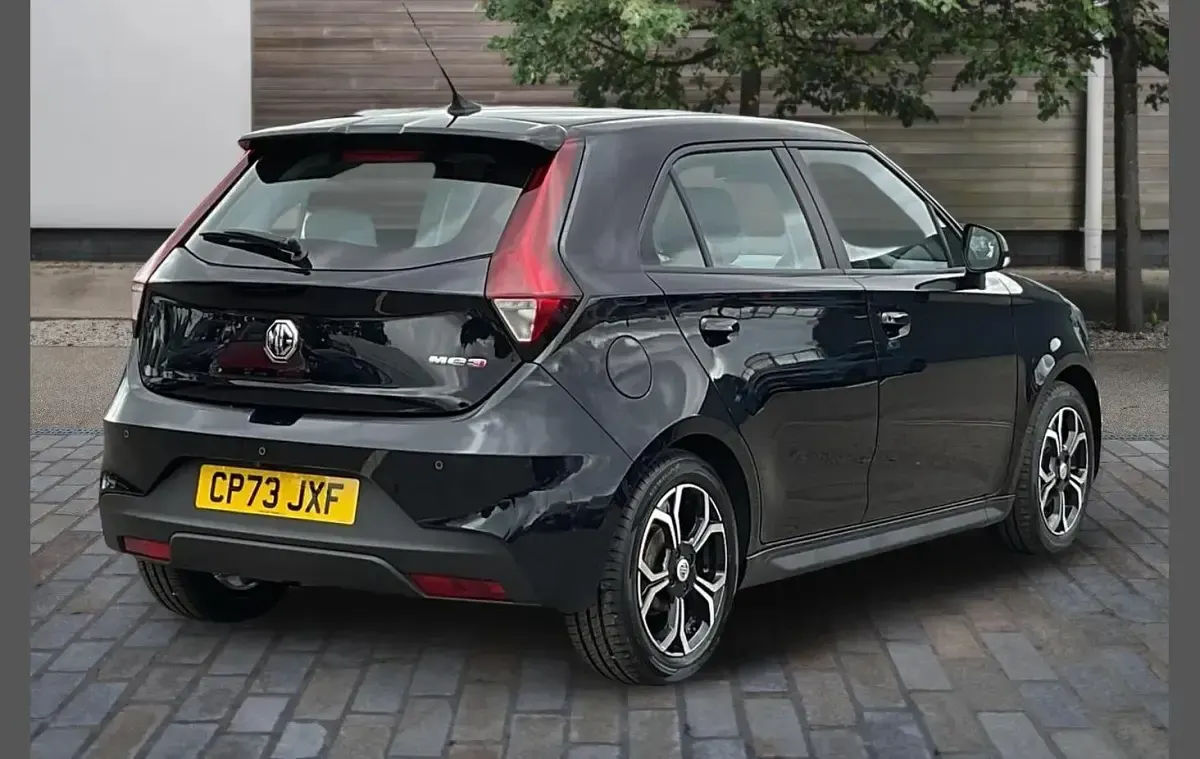 Used MG MG3 Exclusive 105 HP (77 kW) 2023 Black Hatchback