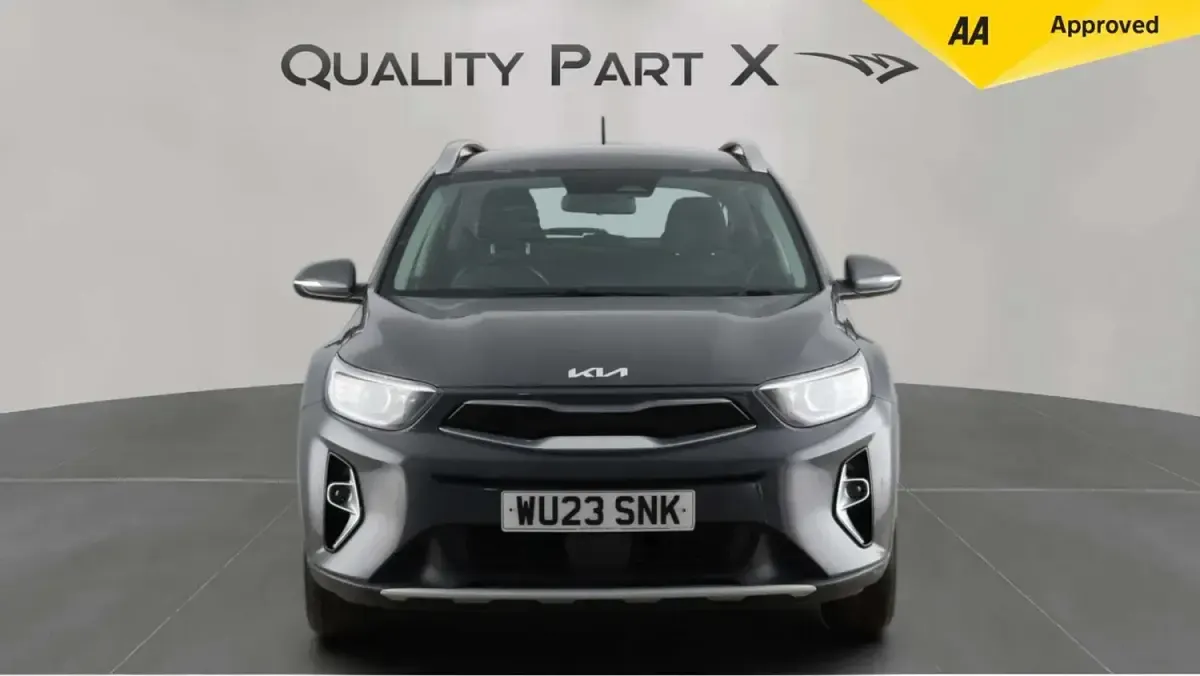 Used Kia Stonic 99 HP (72 kW) 2023 Grey SUV