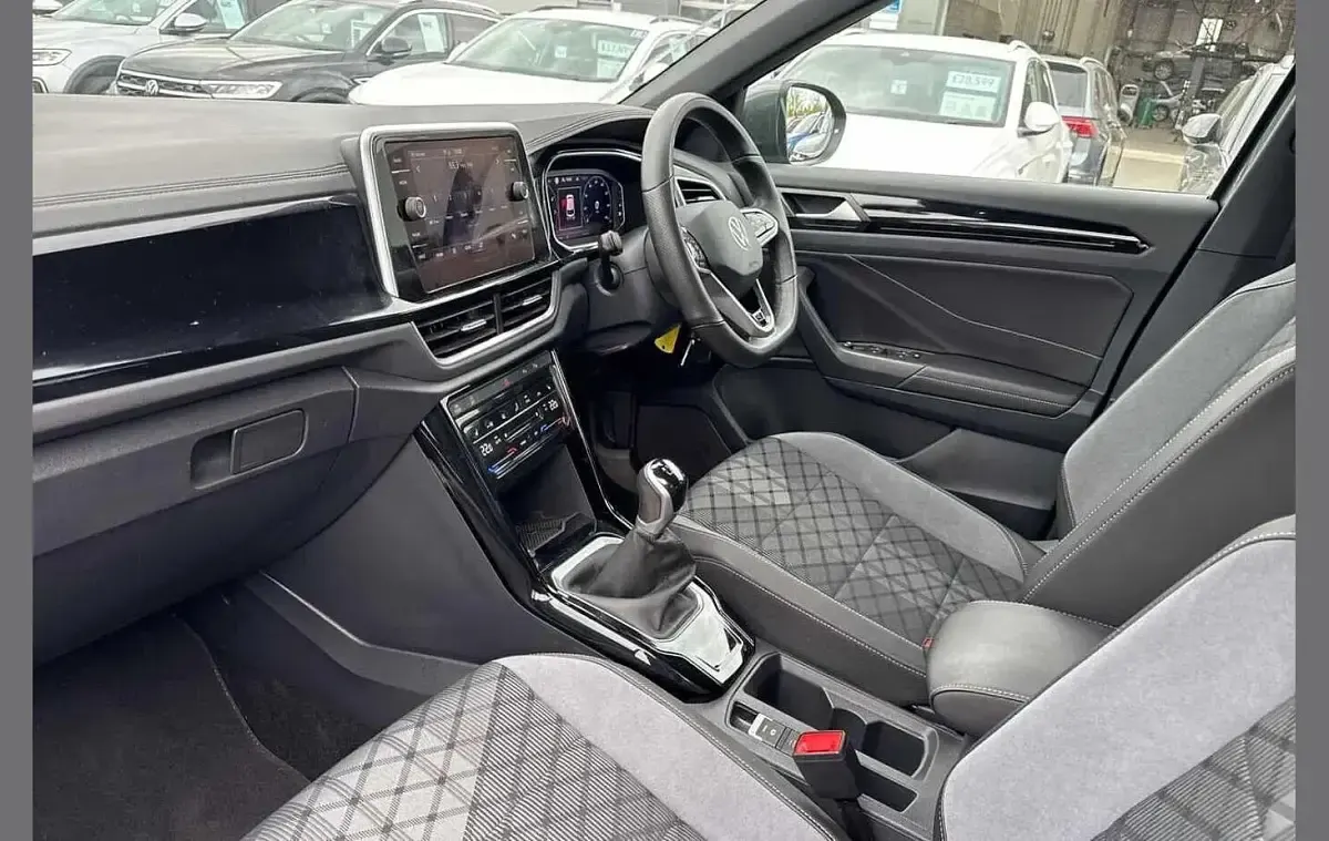 Used VW T-Roc R-line 150 HP (110 kW) 2023 Grey SUV