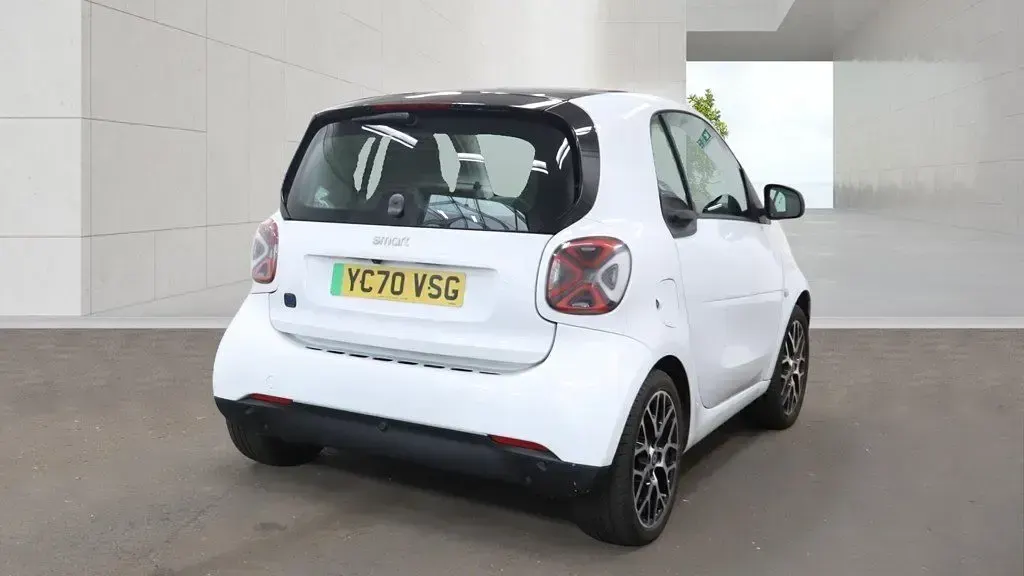 Used Smart ForTwo Electric Drive Prime Exclusive 60 kW (82 HP) 2020 White Coupe