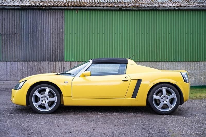 Used Vauxhall VX220 2003 Yellow Cabriolet
