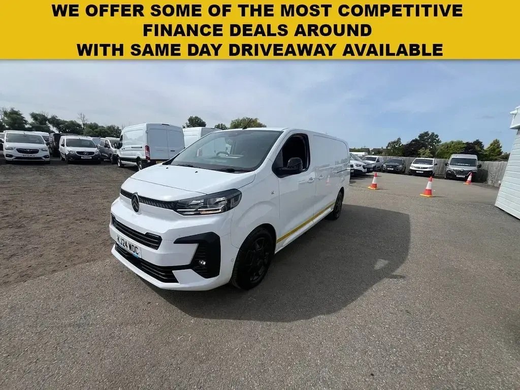 Used Citroën Dispatch 120 HP (88 kW) 2024 White MPV