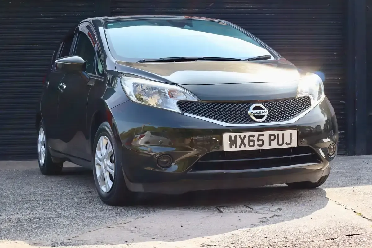 Used Nissan Note 2015 Green Hatchback