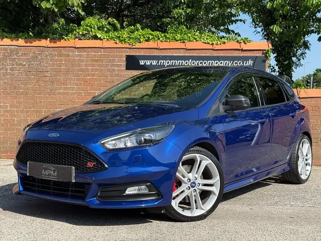 Used Ford Focus ST 185 HP (136 kW) 2018 Blue Hatchback