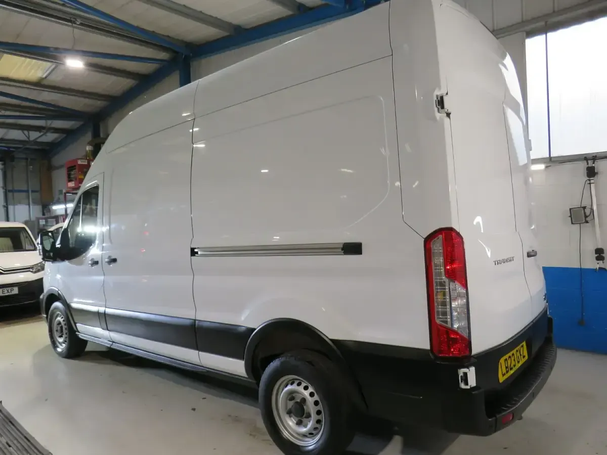 Used Ford Transit 130 HP (95 kW) 2023 White Van