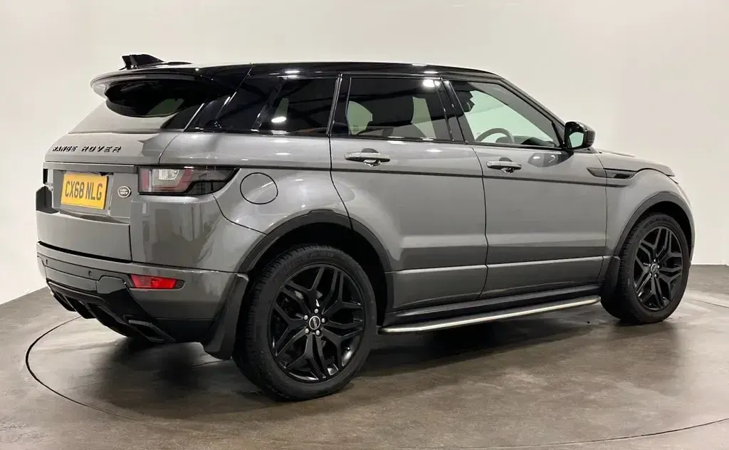 Used Land Rover Range Rover evoque HSE Dynamic 180 HP (132 kW) 2018 Grey Estate