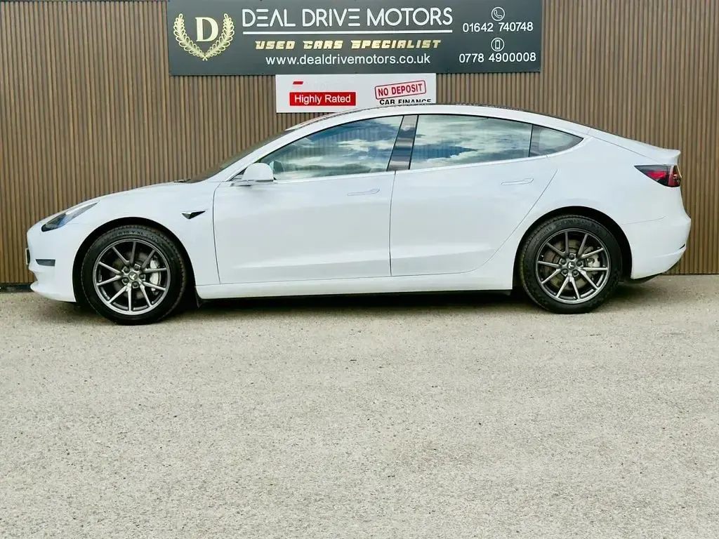 Used Tesla Model 3 Long Range AWD 366 kW (498 HP) 2020 White Sedan