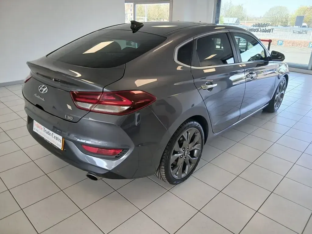 Used Hyundai i30 Premium SE 140 HP (102 kW) 2018 Grey Hatchback