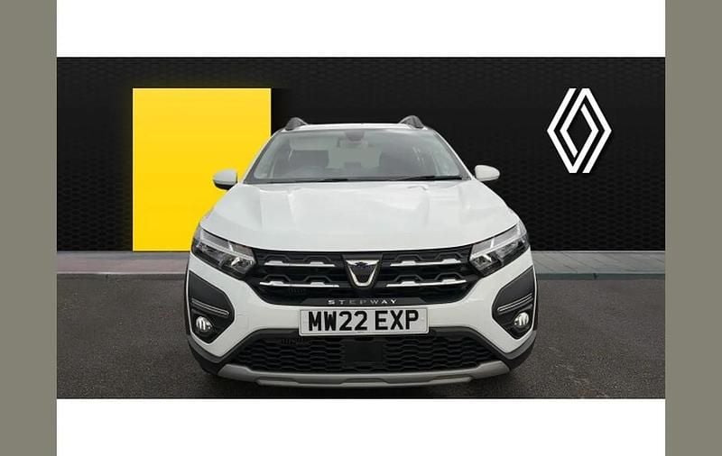 Used Dacia Sandero Comfort 90 HP (66 kW) 2022 White SUV