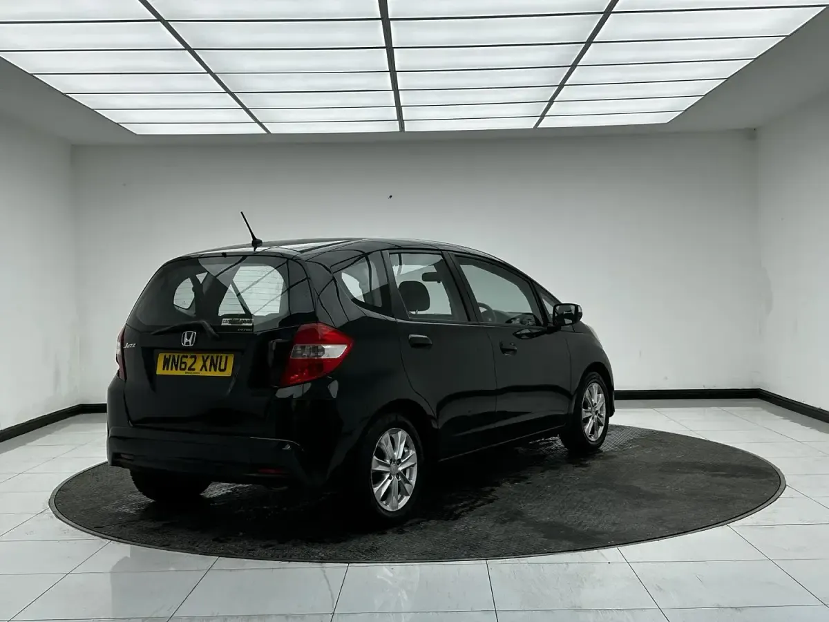 Used Honda Jazz ES 99 HP (72 kW) 2012 Black Hatchback