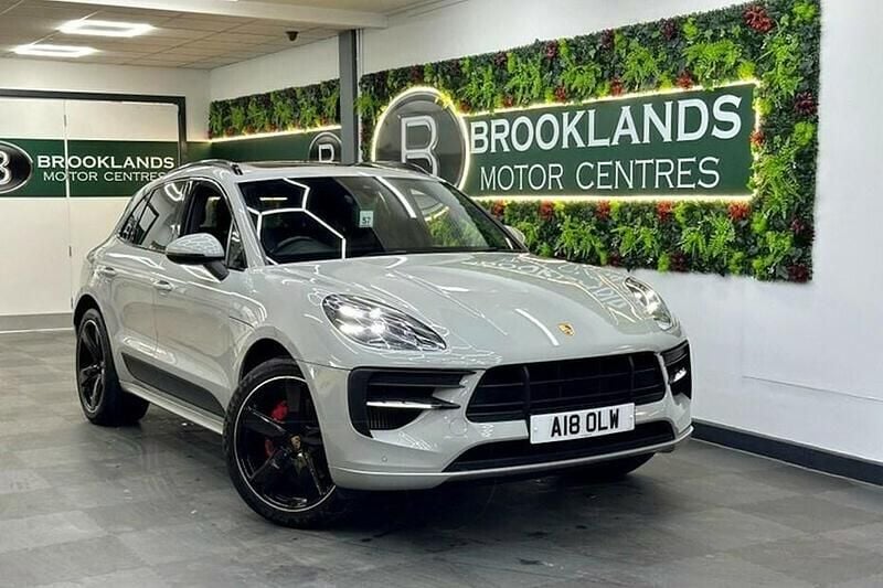 Used 2021 Porsche Macan SUV | £54,985 (A bit pricey) - Image 1/1