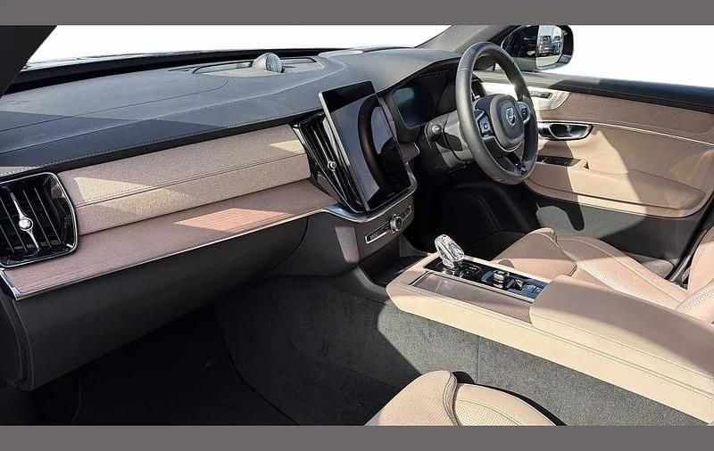 Used Volvo XC90 Ultra 247 HP (181 kW) 2025 Black SUV