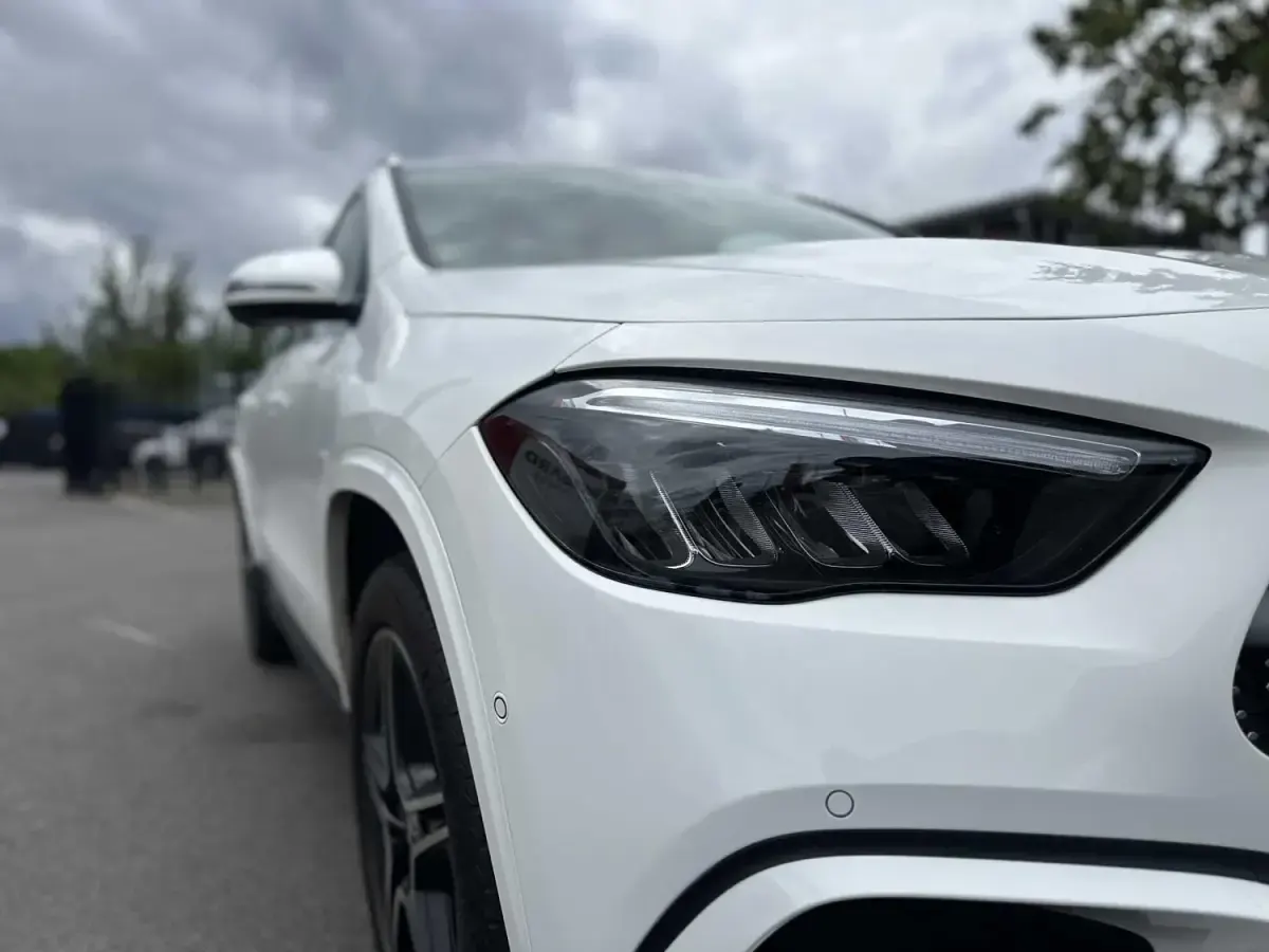 Usado Mercedes GLA250 Executive 2025 Branco SUV