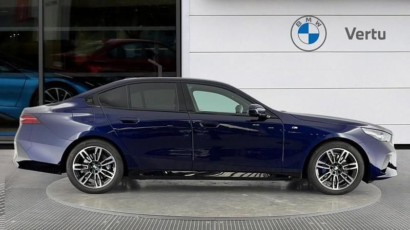 Used BMW 520 M Sport 208 HP (152 kW) 2024 Blue Sedan