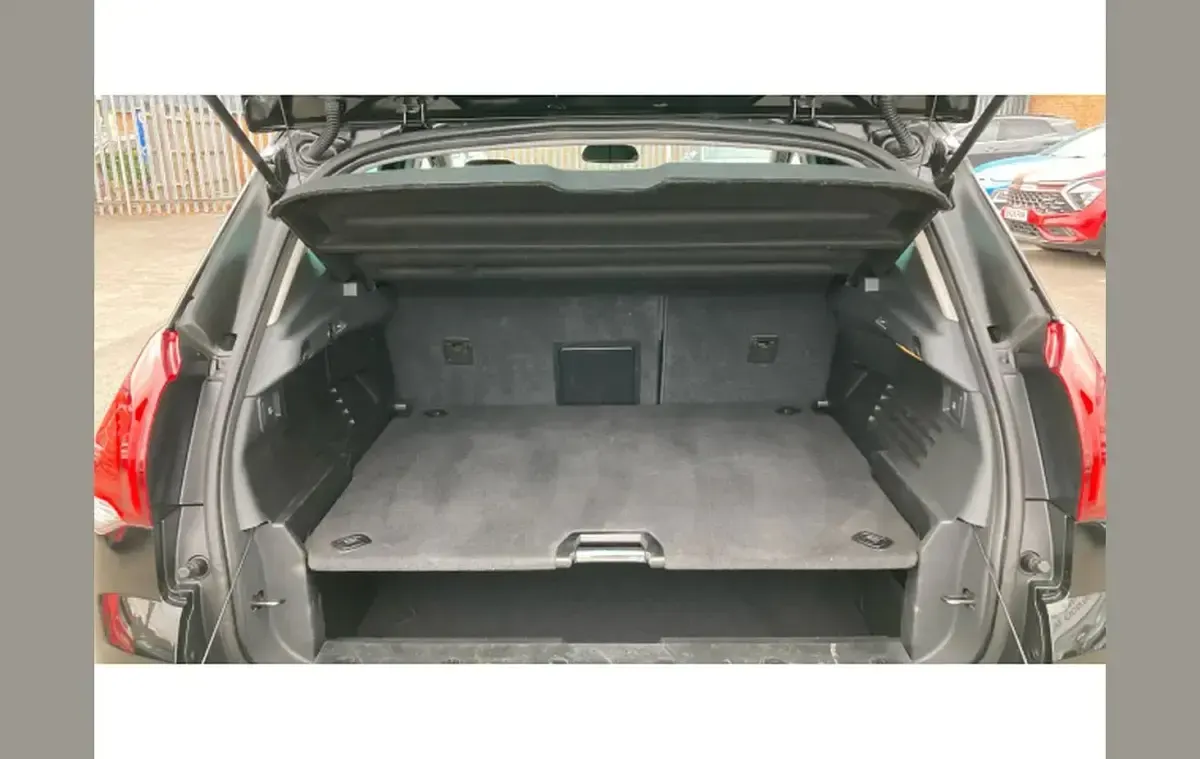 Used Peugeot 3008 Allure 117 HP (86 kW) 2016 Black Hatchback