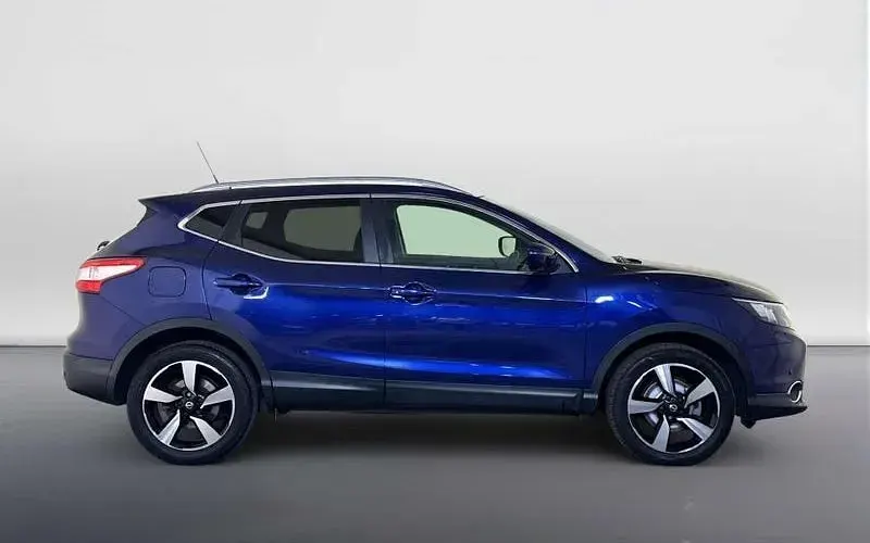Used Nissan Qashqai N-Connecta 110 HP (80 kW) 2017 Blue SUV