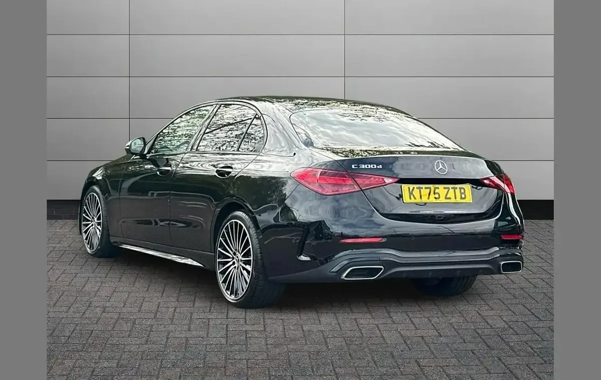 Used Mercedes C300 AMG Line Premium Plus 261 HP (191 kW) 2026 Black Sedan