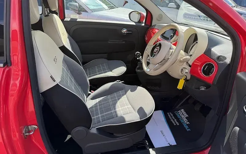 Used Fiat 500 Lounge 69 HP (50 kW) 2019 Hatchback
