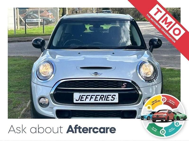 Usado Mini Cooper S Hatch 192 HP (141 kW) 2015 Prateado Citadino