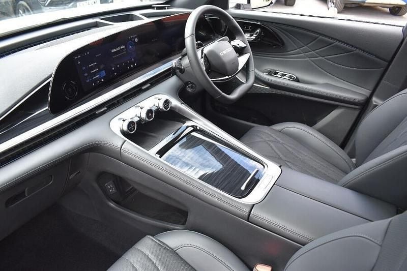 Used Omoda 9 449 HP (330 kW) 2025 Black SUV