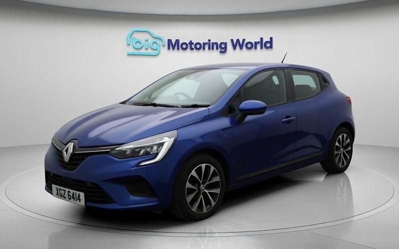 Used Renault Clio V Iconic 90 HP (66 kW) 2022 Blue Hatchback