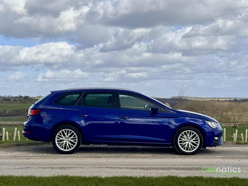Used Seat Leon ST SE Dynamic 115 HP (84 kW) 2018 Blue Estate