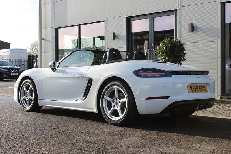 Used Porsche 718 Boxster 300 HP (220 kW) 2019 White Cabriolet