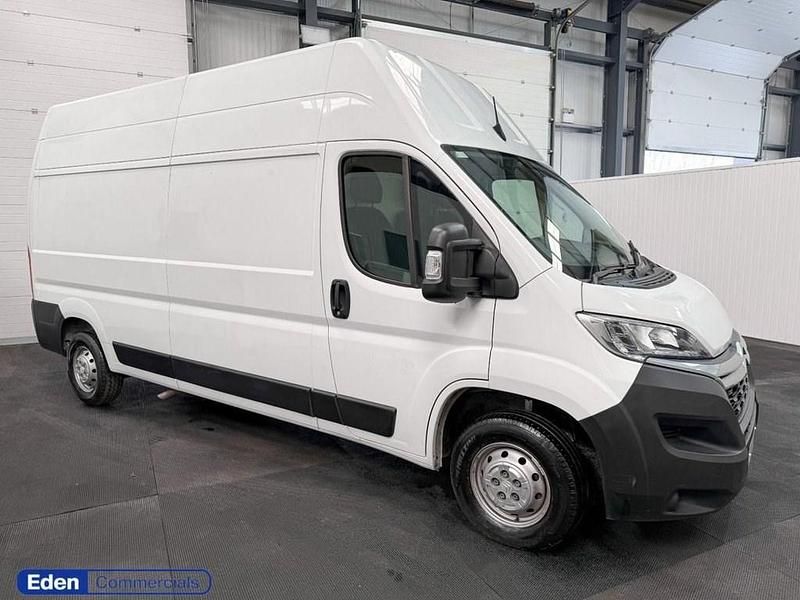 Used Citroën Relay 140 HP (102 kW) 2023 White Van