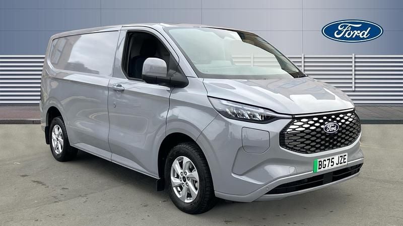 Used 2025 Ford Transit Limited Van | £24,995 (Fair price) - Image 1/3