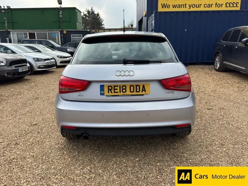 Usado Audi A1 Sportback Sport 95 HP (69 kW) 2018 Prateado Citadino