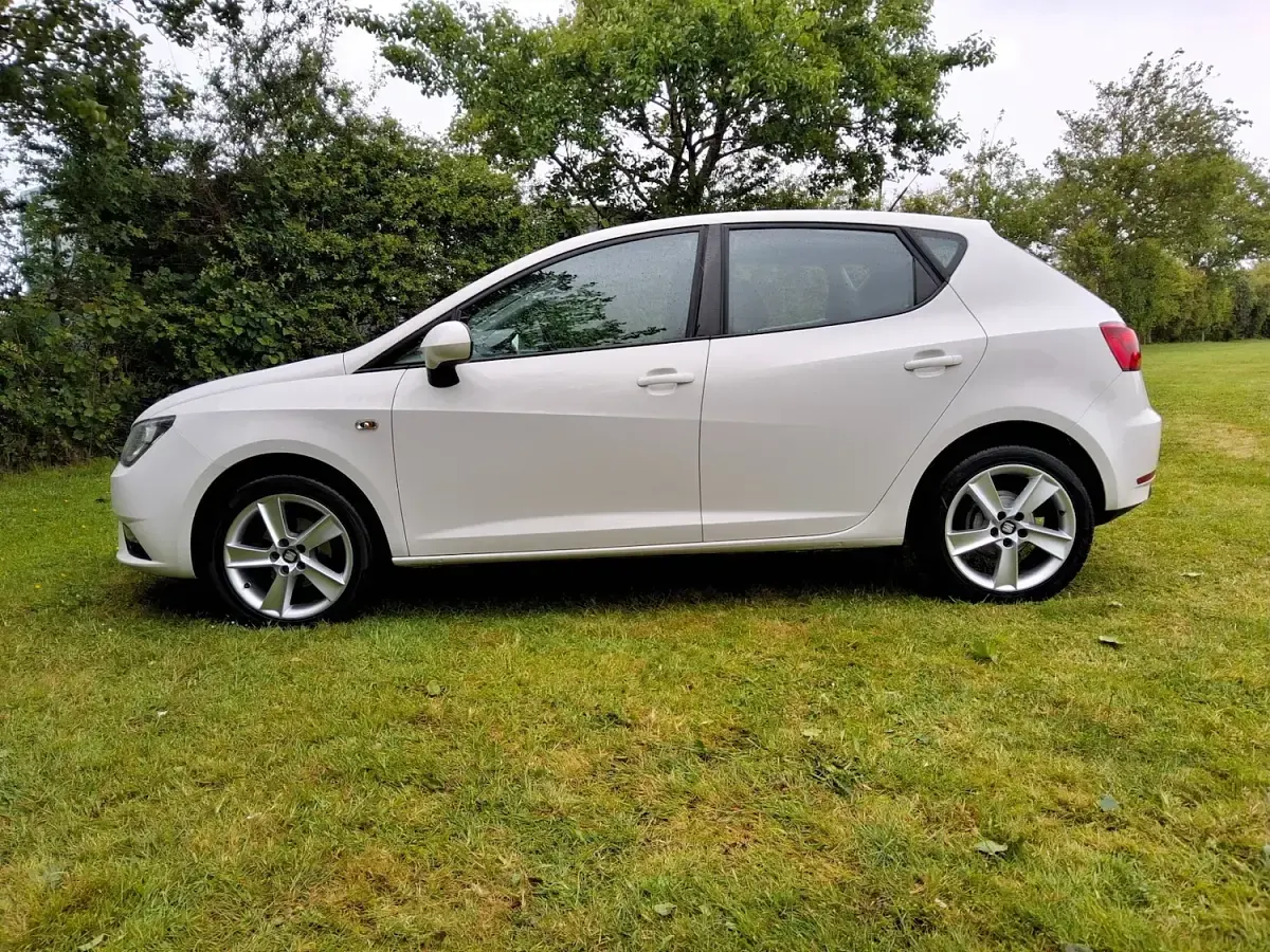 Used Seat Ibiza 85 HP (62 kW) 2015 White Hatchback