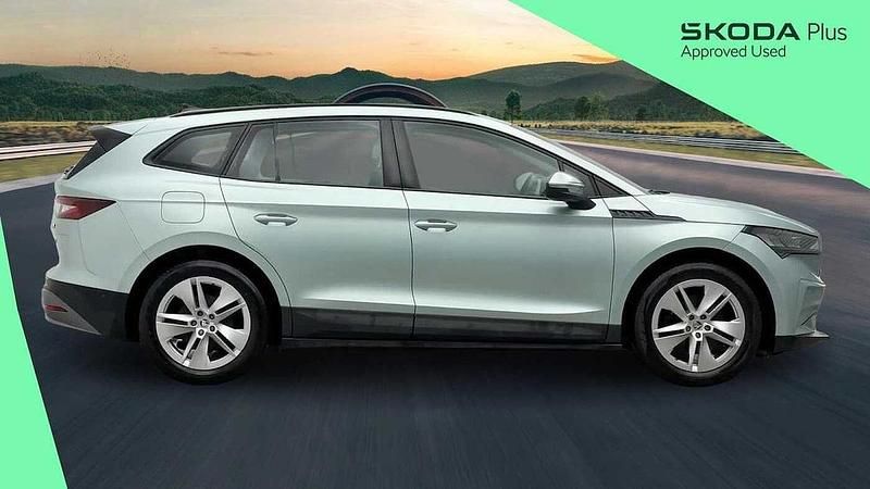 Used Skoda Enyaq iV 97 kW (132 HP) 2022 Arctic silver metallic SUV