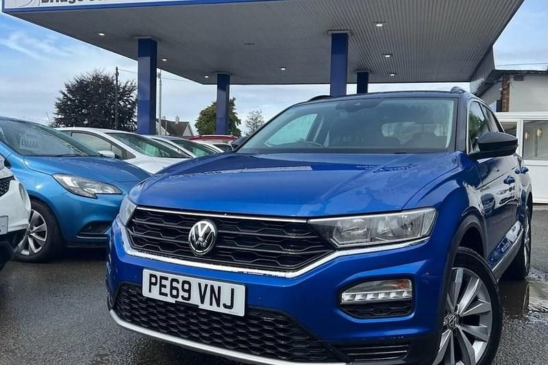 Blue Used 2019 VW T-Roc Design SUV | £14,450 (Fair price) - Image 1/1