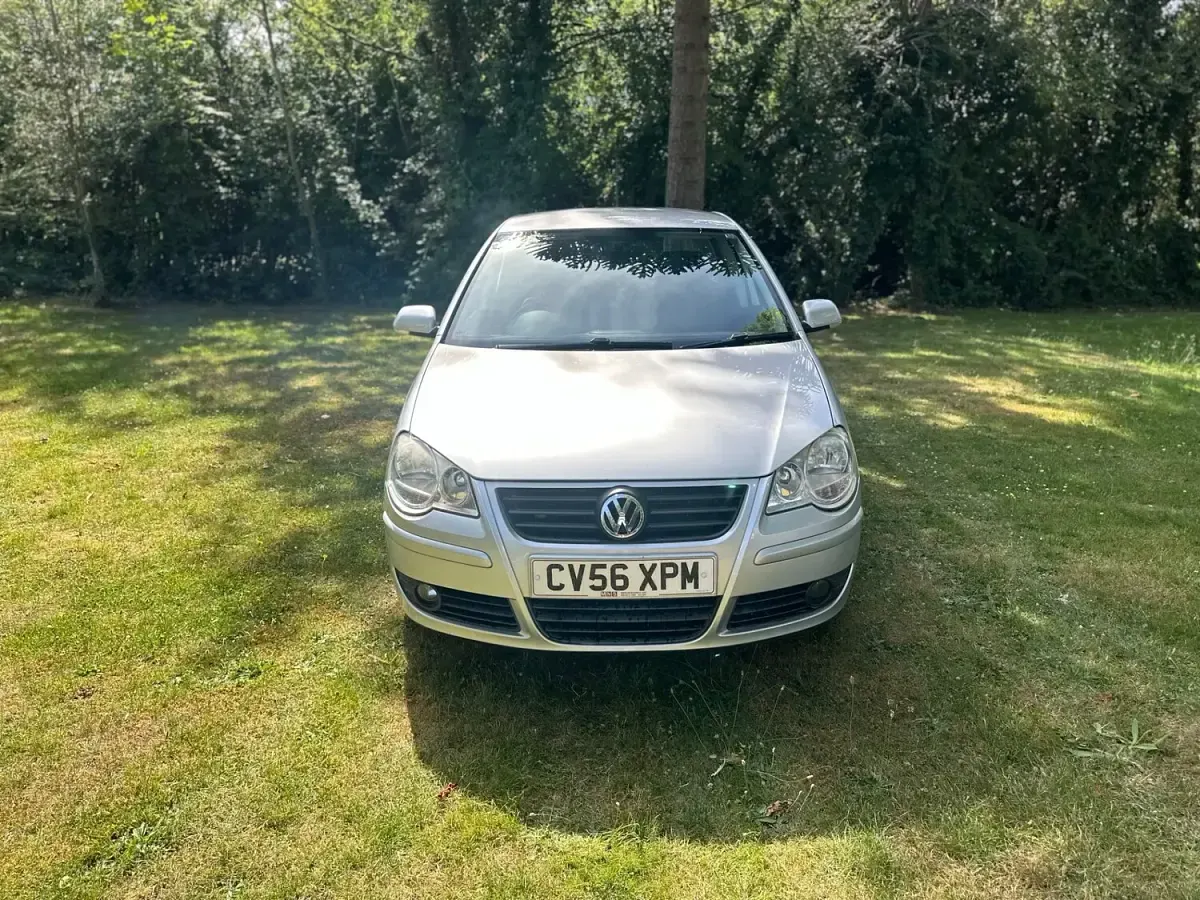 Used VW Polo S 80 HP (58 kW) 2006 Silver Hatchback