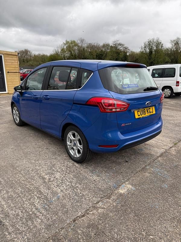 Used Ford B-MAX Zetec 2018 Blue MPV